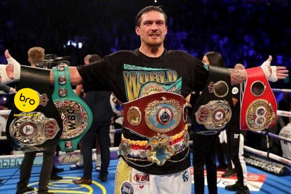 Олександр Усик очолив рейтинг найпрестижнішого журналу The Ring