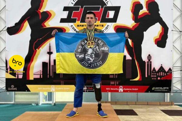 Поліцейський з протезом із Закарпаття здобув два золота на чемпіонаті світу з комбат самозахисту ІСО