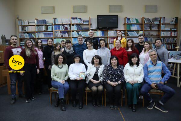 У Закарпатській обласній бібліотеці відбулась презентація збірки віршів молодого поета Віктора Новграді-Лецо