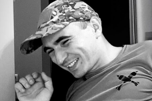 Був нагороджений численними медалями та орденами: на війні загинув 27-річний закарпатець