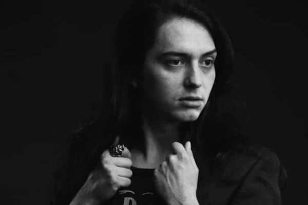 «ШІ не має серця. А музика — це серце»: закарпатський рок-музикант Валентин Мадяр про творчість, емоції та алгоритми майбутнього